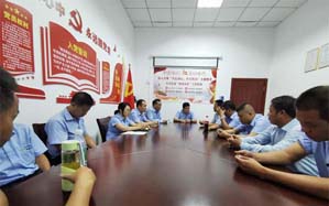 智能環(huán)保，安全出行100%-公交公司舉行專線車安全會議”